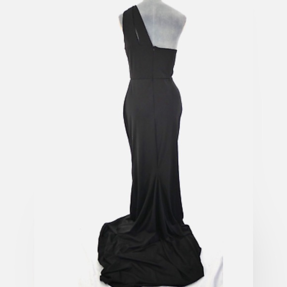 Miss Ord Black One Shoulder Maxi Dress - Picture 4 of 10